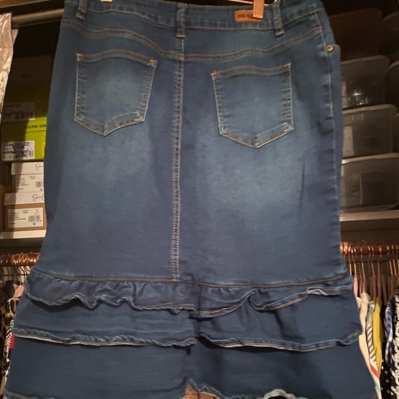 💙𝕂𝕝𝕒𝕤𝕤𝕪 𝔾𝕚𝕣𝕝 𝔻𝕖𝕟𝕚𝕞 𝕊𝕜𝕚𝕣𝕥💙 - Picture 2 of 4